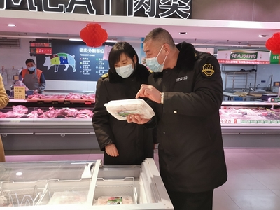 臨沂市市場監(jiān)管局開展節(jié)前食品安全與移動終端設(shè)備銷售專項檢查